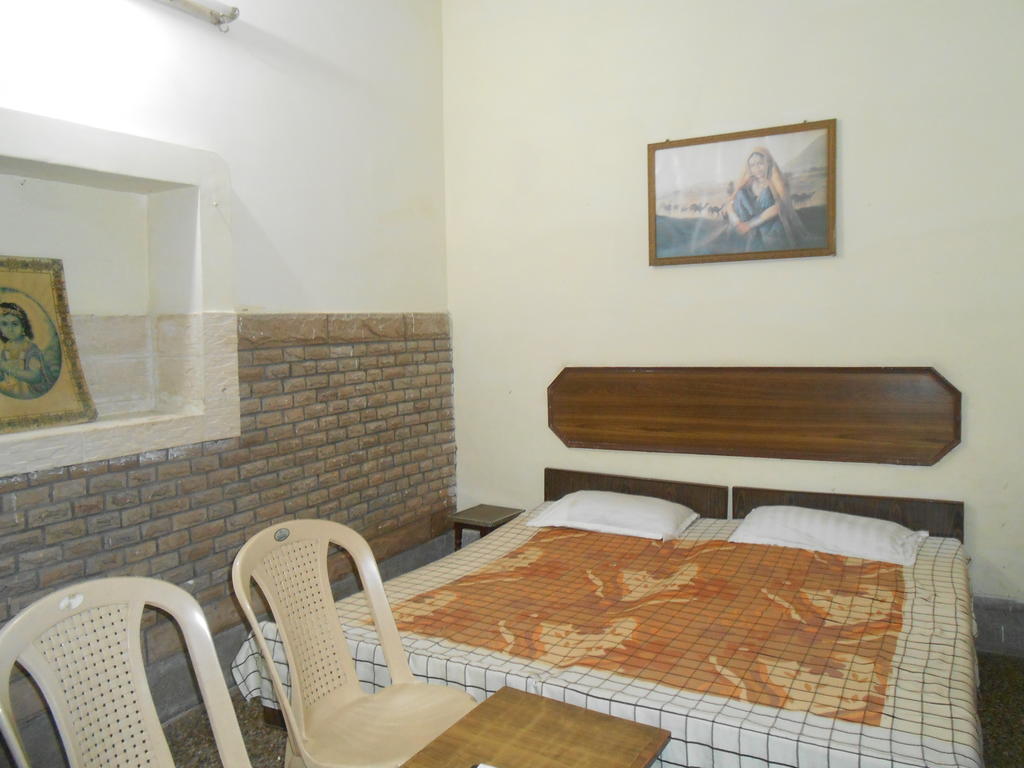 Gaurav Guest House Mathura Oda fotoğraf