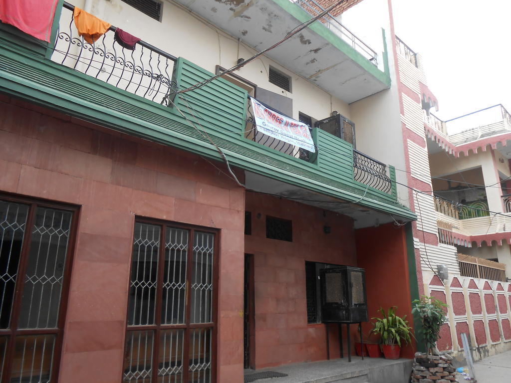 Gaurav Guest House Mathura Dış mekan fotoğraf